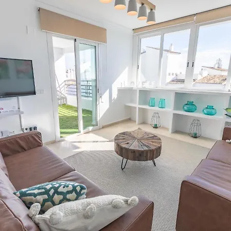 Apartmán Vacation I Terrazas De Banus, Romantic, Jacuzzi, Pet-friendly, Cosy Duplex Penthouse, 2min Walk To Marina Marbella