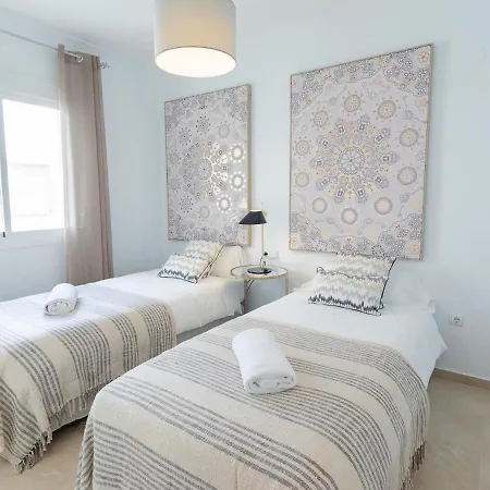 Apartmán Vacation I Terrazas De Banus, Romantic, Jacuzzi, Pet-friendly, Cosy Duplex Penthouse, 2min Walk To Marina
