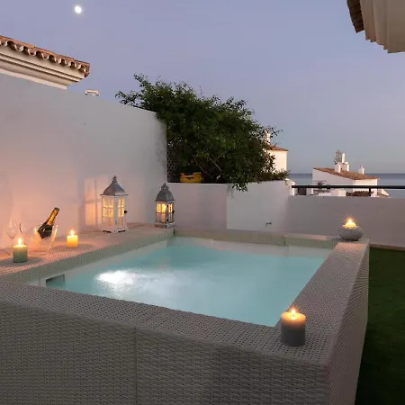Apartamento Vacation I Terrazas De Banus, Romantic, Jacuzzi, Pet-friendly, Cosy Duplex Penthouse, 2min Walk To Marina