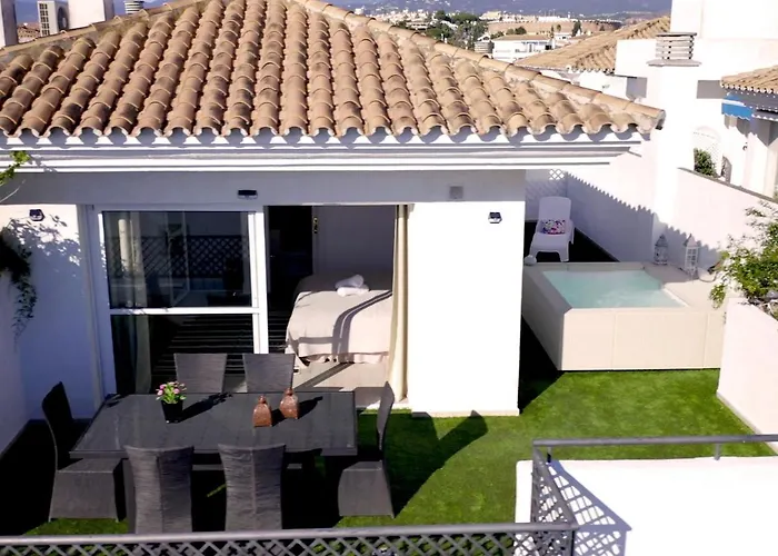 Daire Vacation I Terrazas De Banus, Romantic, Jacuzzi, Pet-friendly, Cosy Duplex Penthouse, 2min Walk To Marina Marbella