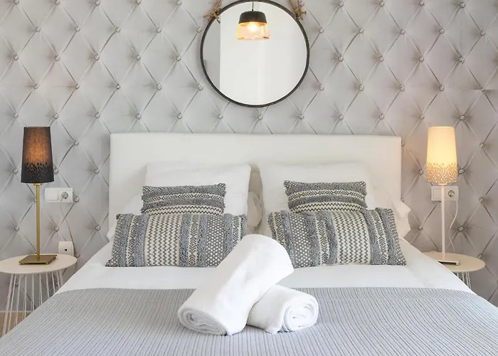 Vacation Marbella: Romantic Duplex Penthouse Near Marina Marbella