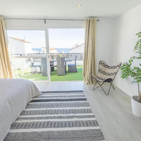 Vacation I Terrazas De Banus, Romantic, Jacuzzi, Pet-friendly, Cosy Duplex Penthouse, 2min Walk To Marina Apartman Marbella