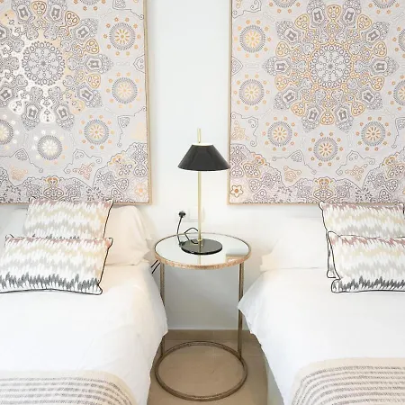 Apartman Vacation I Terrazas De Banus, Romantic, Jacuzzi, Pet-friendly, Cosy Duplex Penthouse, 2min Walk To Marina