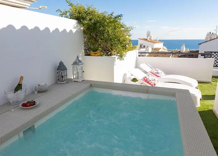 Vacation I Terrazas De Banus, Romantic, Jacuzzi, Pet-friendly, Cosy Duplex Penthouse, 2min Walk To Marina * 马尔韦利亚