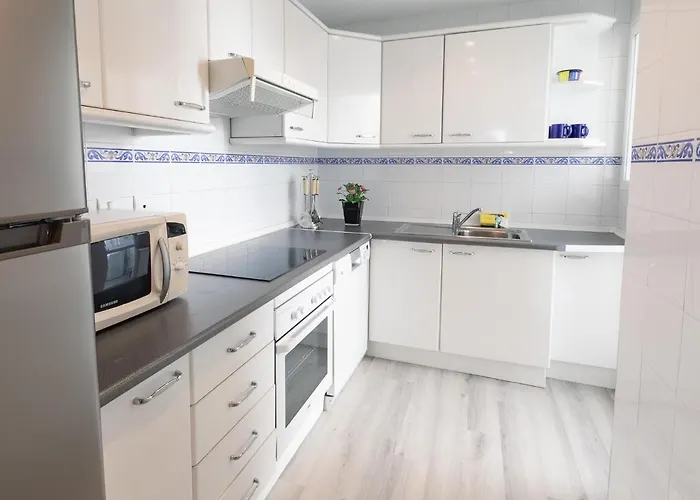 Vacation I Terrazas De Banus, Romantic, Jacuzzi, Pet-friendly, Cosy Duplex Penthouse, 2min Walk To Marina Apartament