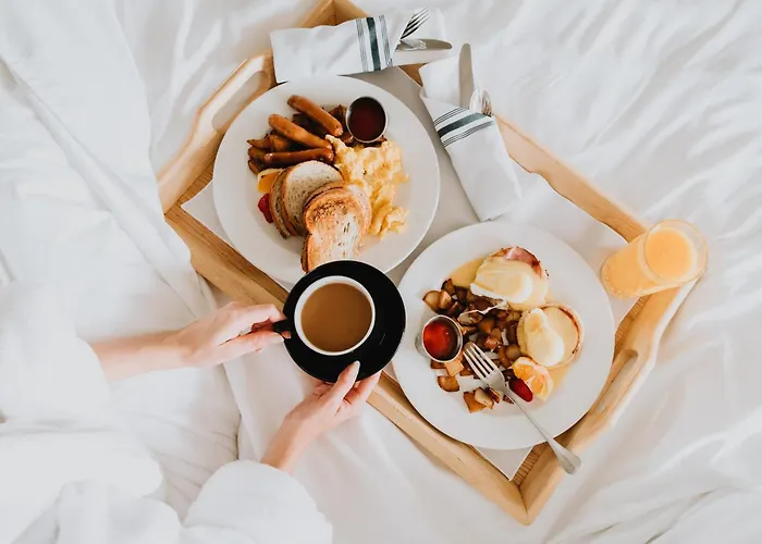 Vacation I Terrazas De Banus, Romantic, Jacuzzi, Pet-friendly, Cosy Duplex Penthouse, 2min Walk To Marina *