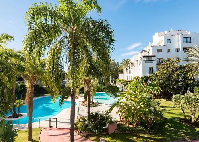 Vacation I Terrazas De Banus, Romantic, Jacuzzi, Pet-friendly, Cosy Duplex Penthouse, 2min Walk To Marina Апартаменти Марбелья